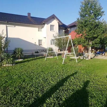 Sara Lägenhet Bihać
